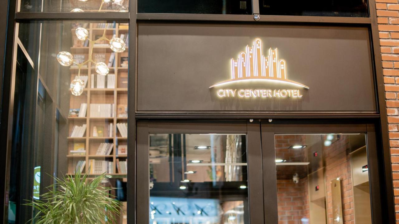 Hotel East Тайджун Екстериор снимка