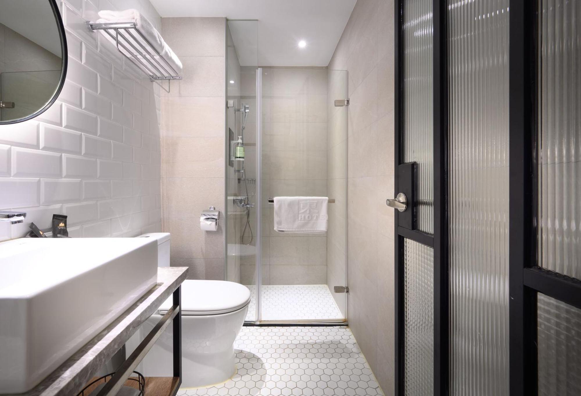 Hotel East Тайджун Екстериор снимка
