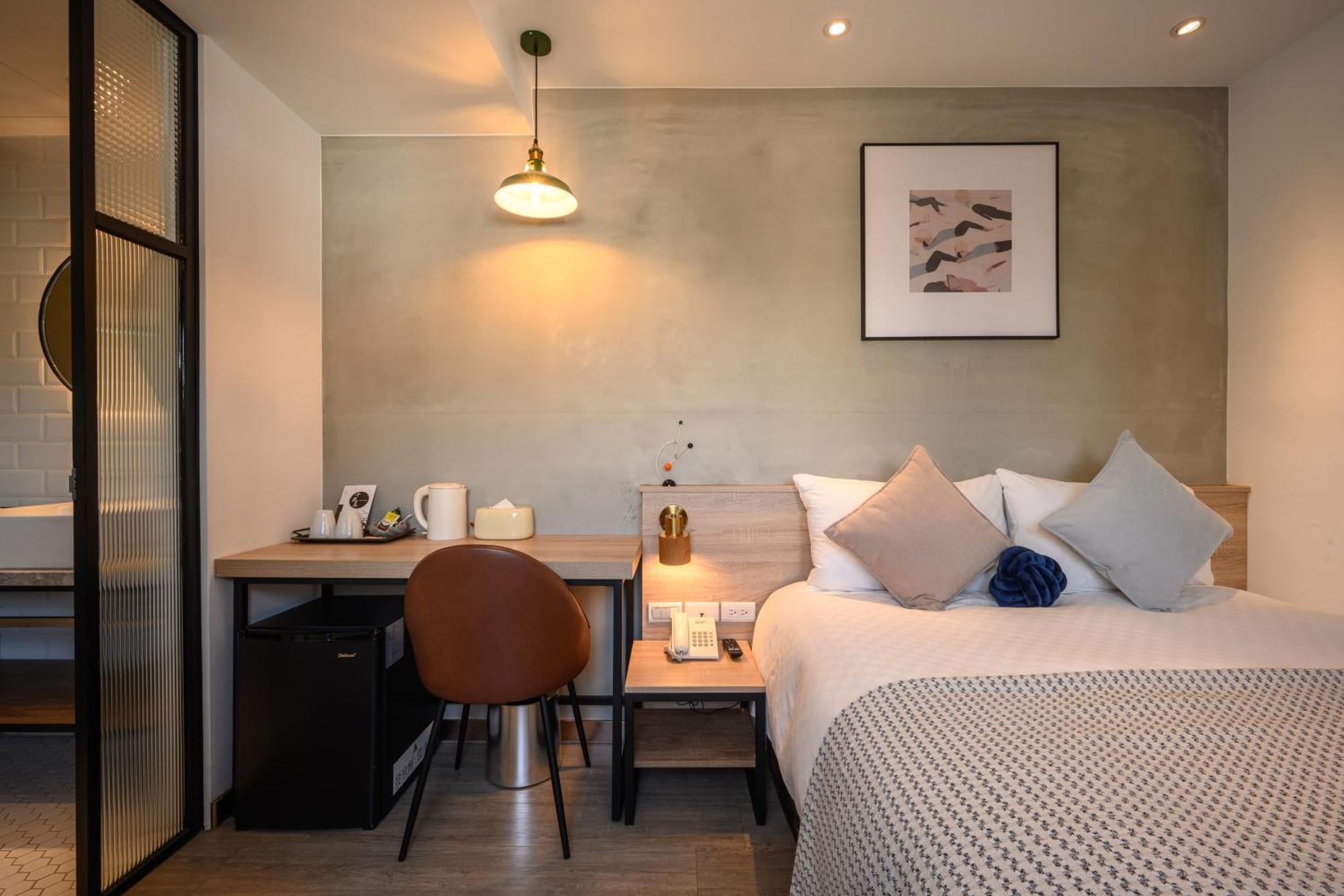 Hotel East Тайджун Екстериор снимка